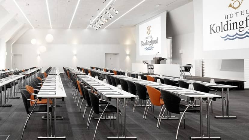 Modern conference room at Hotel Koldingfjord, ideal for business meetings and workshops.