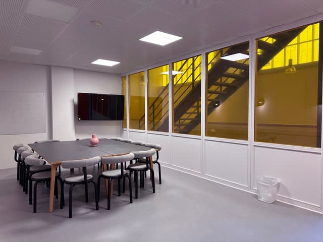 Hall 6