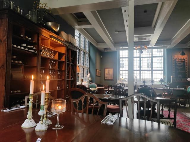 Wine bar