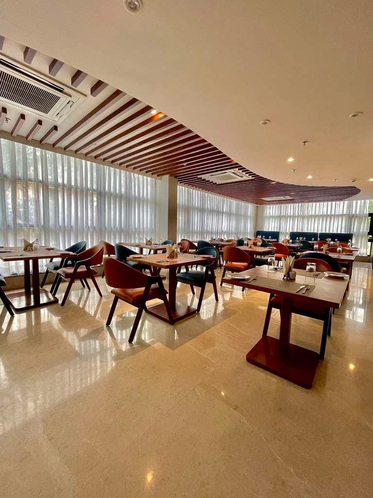 Modern meeting room at Best Western Maharani Bagh, ideal for events and networking.