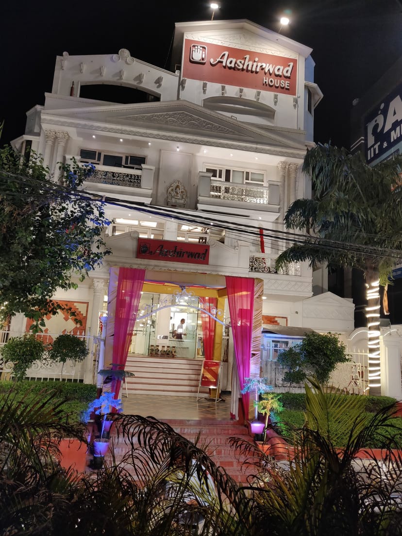 Elegant banquet hall with charming decor, ideal for corporate events and social celebrations.