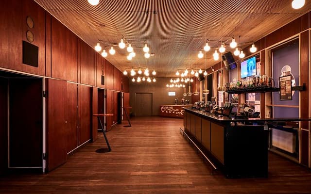 Ideal Bar