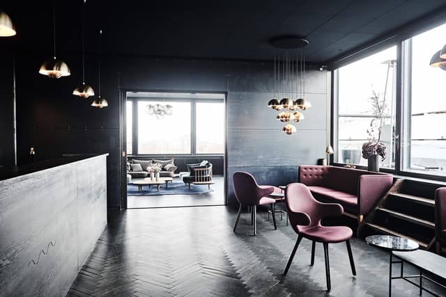 The Lounge