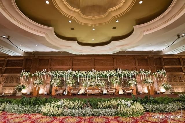 The Ritz-Carlton Grand Ballroom