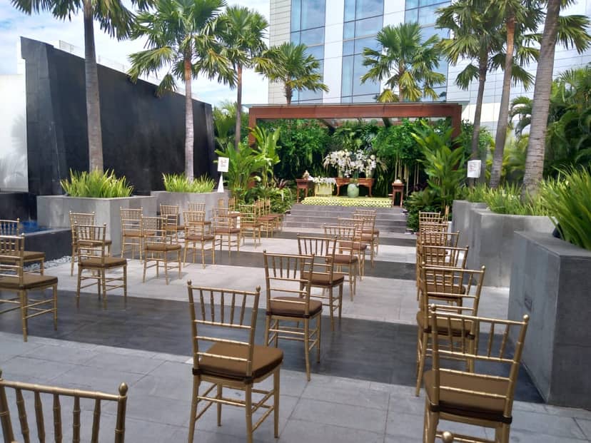 Elegant outdoor venue at InterContinental Jakarta for ceremonies and gatherings.