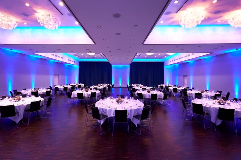 Elegant dining setup in Blomstersalen, Tivoli Hotel for corporate events and galas.