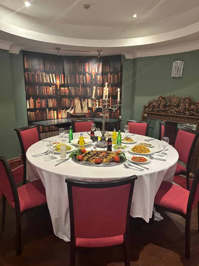 Jananeh Restaurant & Bar