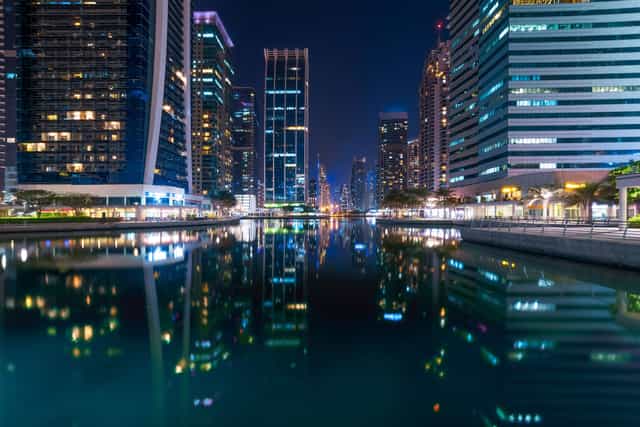 A guide to the Jumeirah Lakes Towers ...