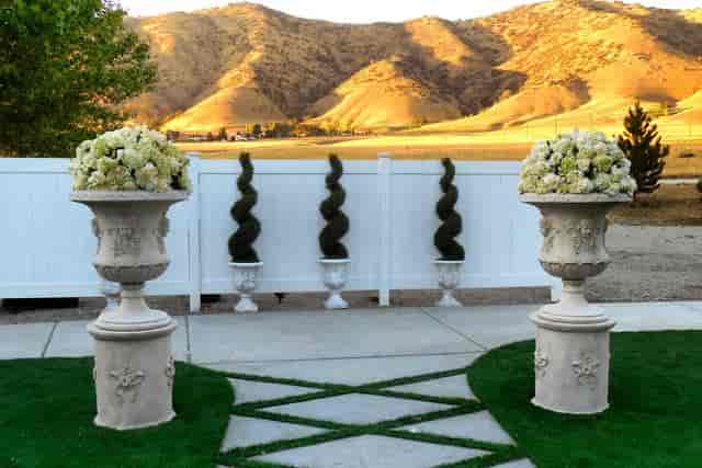 Elegant floral arrangements at Cielo Rose Garden, perfect for weddings and upscale events.