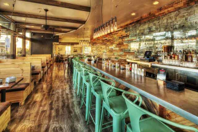 Chesterfield Lounge