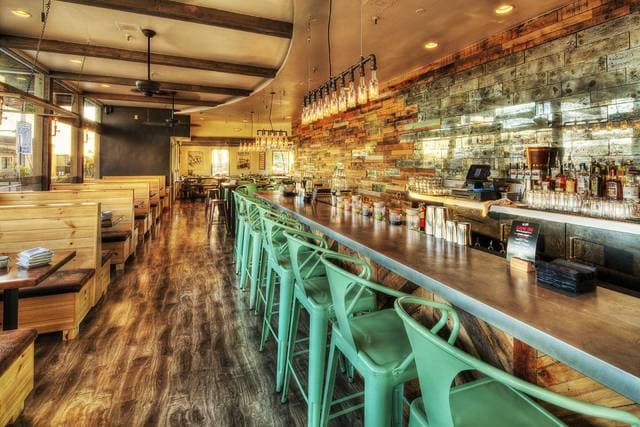 Chesterfield Lounge