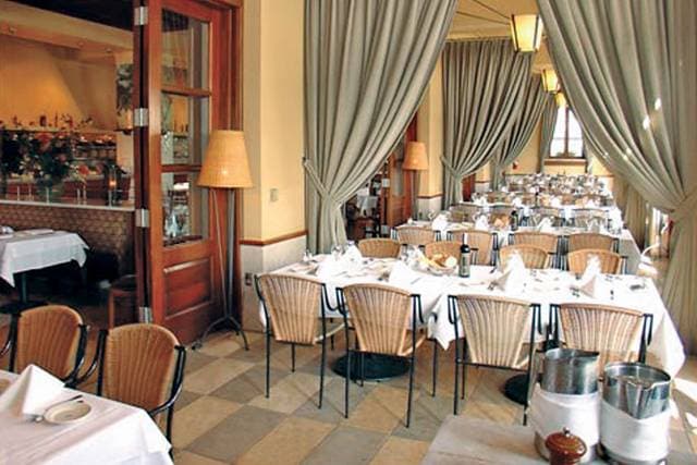 Banquet hall