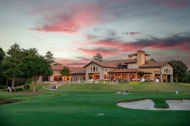 The Club at Carlton Woods