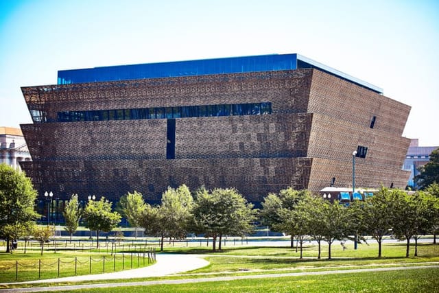 Heritage Hall at the National Museum of African American History, ideal for events and meetings.