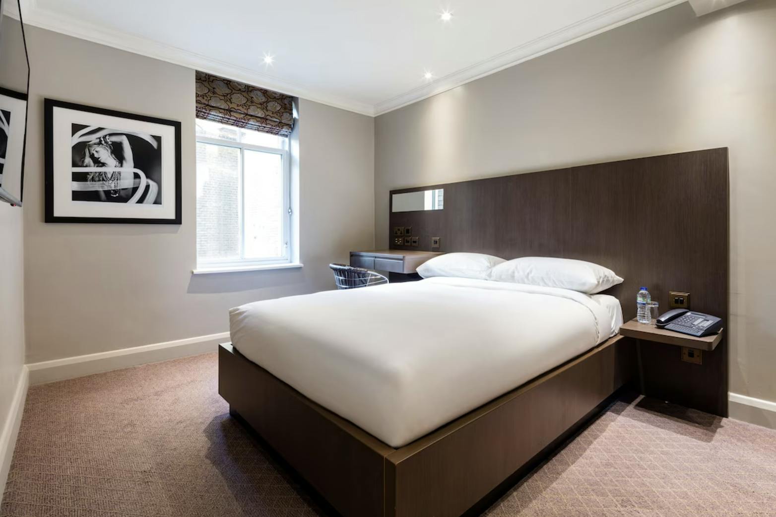 Radisson Blu Hotel, London Bloomsbury - Bedrooms image 1