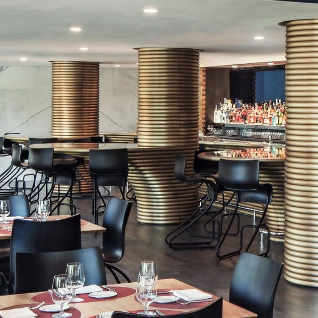 Stylish bar at Kingbird Terrace, The Watergate Hotel - perfect for cocktail receptions.