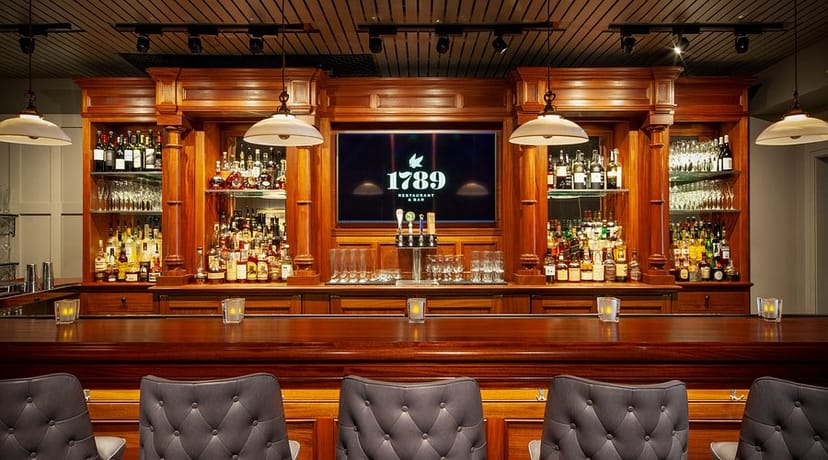 Elegant bar in The Georgetown Inn, perfect for networking events and gatherings.