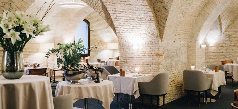 Elegant dining space in Admiral Hotel for intimate gatherings and corporate events.