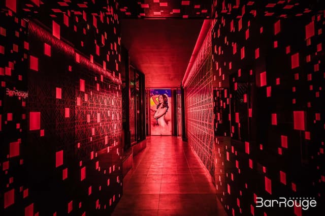 Bar Rouge