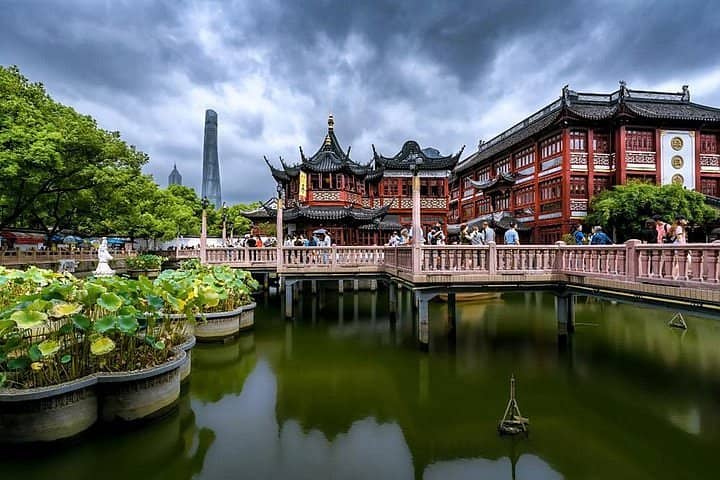 Classroom at Shanghai Normal University with traditional pavilion, ideal for themed events.