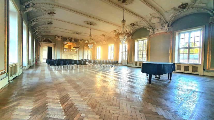 Elegant meeting space in Musikhuset, Vesterbro, perfect for presentations and events.