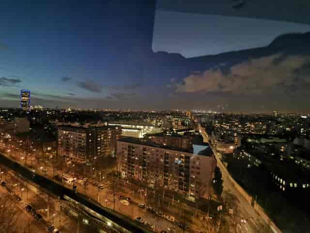 "Studio J at Paris Marriott: elegant venue with stunning skyline for evening events"