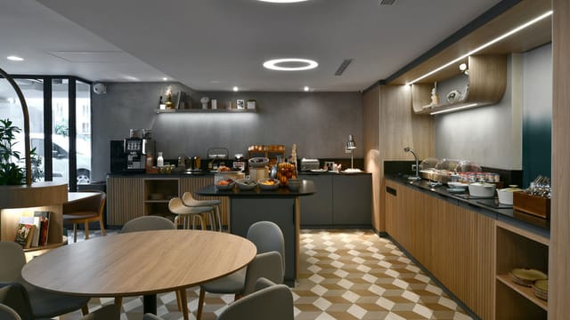 Modern meeting space at Citadines Les Halles Paris with stylish decor for events.