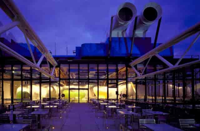 Grand salon at Centre Pompidou: modern event space with sleek design for gatherings.