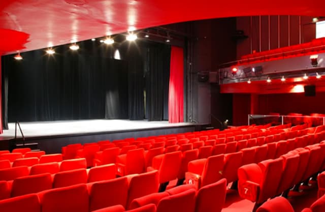 Espace Pierre Cardin