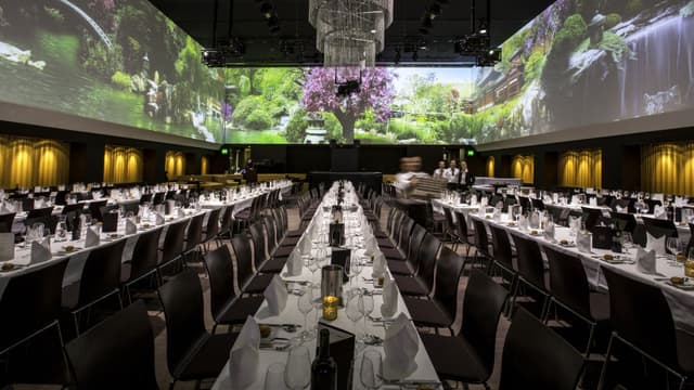 Aura Bar Lounge