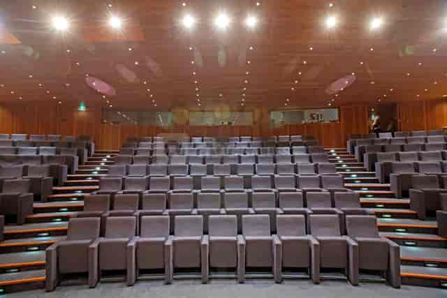 Auditorium in Petit Palais with tiered seating, ideal for conferences and workshops.