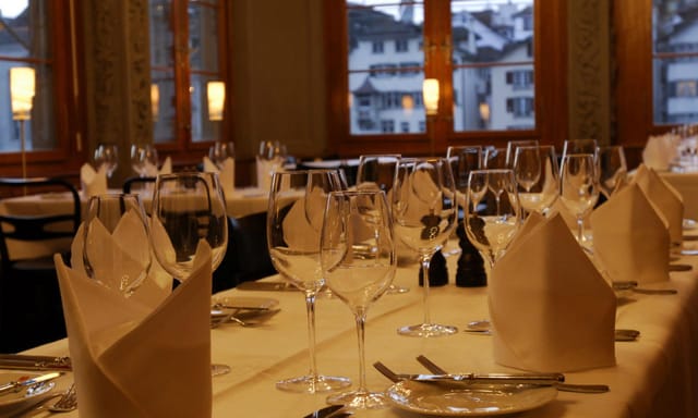 Elegant dining table at Salmenstube for corporate dinner or gala event.