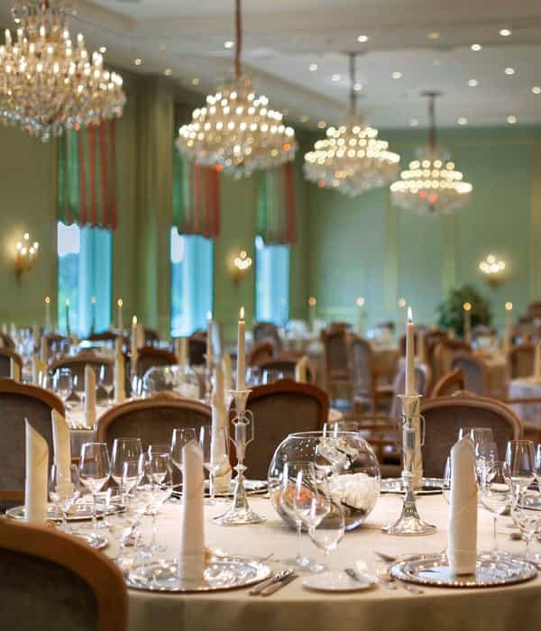 Elegant banquet hall in Hotel Adlon, Berlin, ideal for formal events and gatherings.