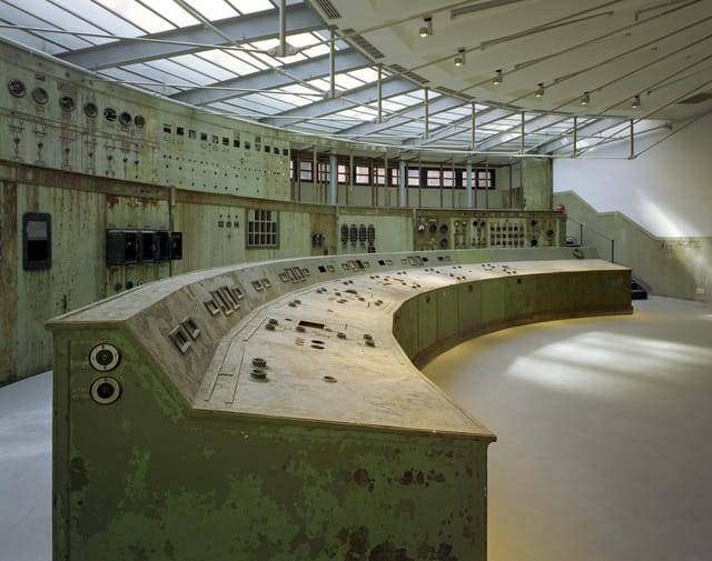 Vintage control room in ewerk Berlin, ideal for themed events and corporate retreats.