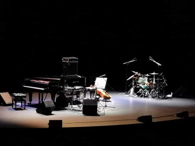 Stage setup for musical performance in Salle Segonzac, Atrium de Chaville.