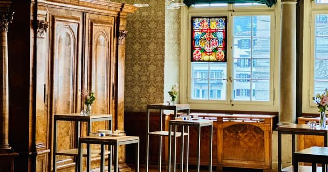 Saal zur Weissen Rose