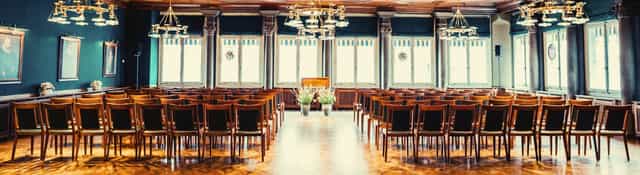 Elegant event space in Zunfthaus zur Saffran, perfect for meetings and presentations.