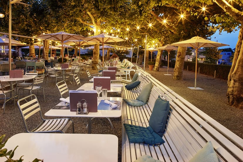 Gartenterrasse at Gasthaus Albisgütli: elegant outdoor dining with string lights for events