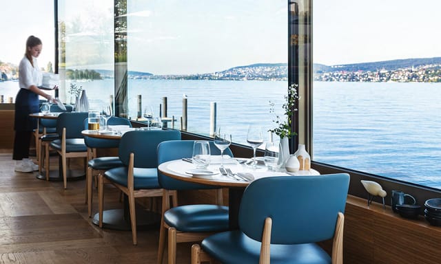 Waterfront restaurant bar at Alex Lake Zürich, ideal for corporate events and private meetings.