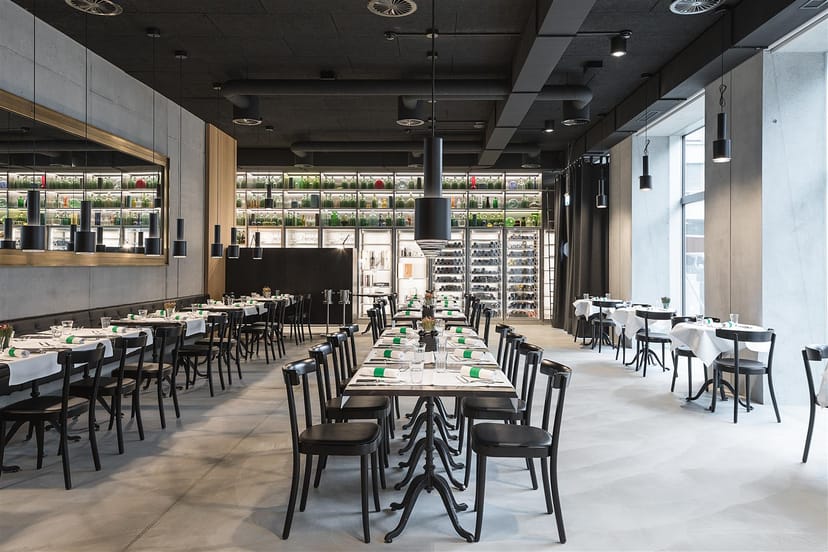 Modern Bistro at Placid Hotel Zurich, spacious layout for corporate events and meetings.