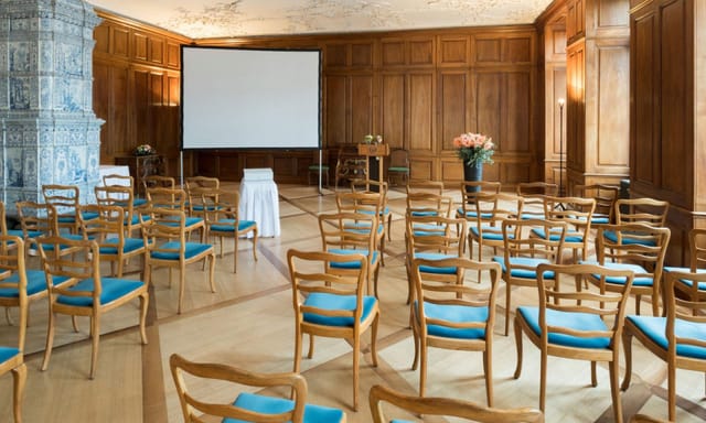 Zunftsaal Nord meeting space with wooden interior for workshops and gatherings