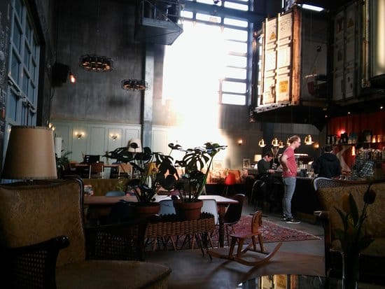 Modern restaurant interior in Kraftwerk, ideal for intimate gatherings and creative events.