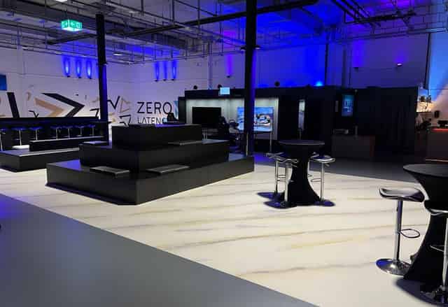 VR Lounge XL