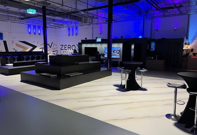 VR Lounge XL