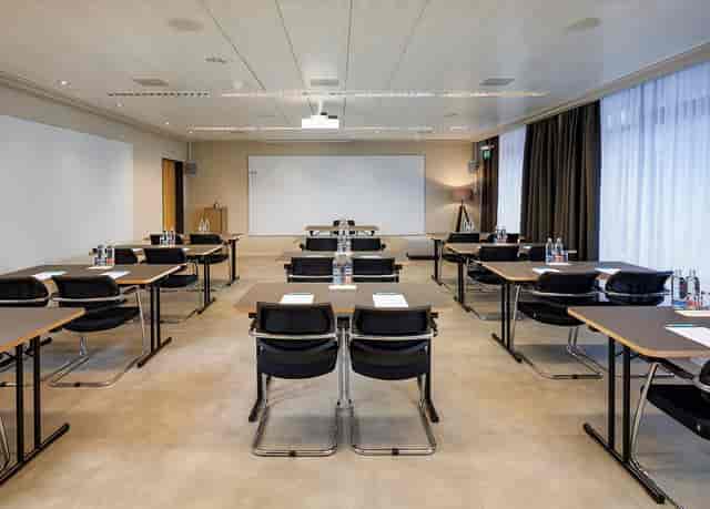 Terrace in Felsenegg Seminar Room: bright, organized space for workshops and training.