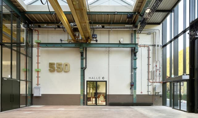 Halle 550