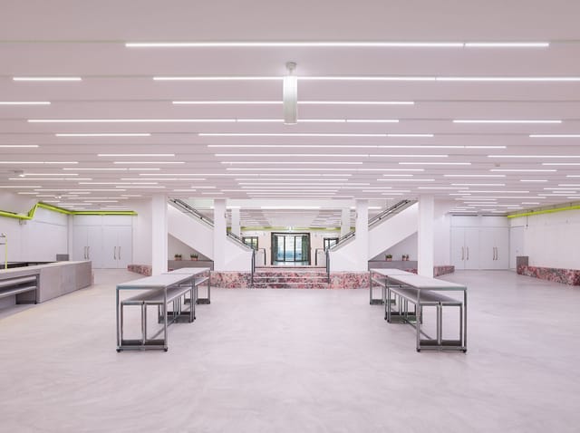 Pfauenfoyer in Schauspielhaus Zürich: modern event space for corporate meetings and gatherings.
