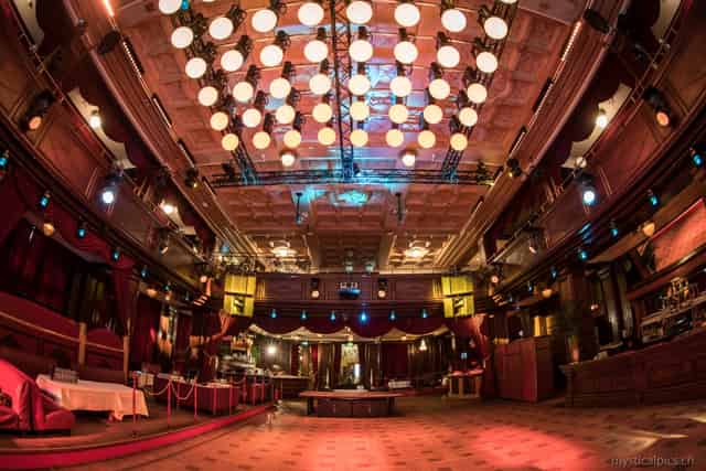 Banquet hall