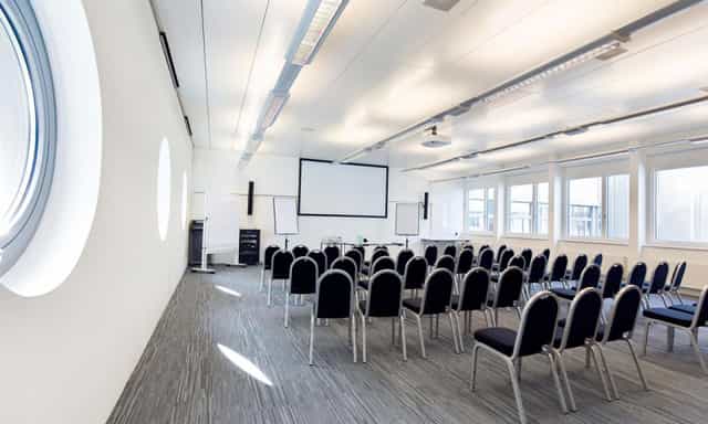 Gigerstübli event space at SEEDAMM PLAZA, ideal for presentations and meetings.