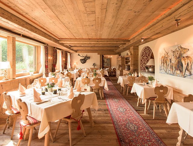 Elegant banquet hall at Restaurant Bellavista, perfect for upscale events and gatherings.